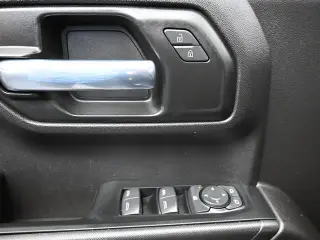 Chevrolet Silverado 1500 2023 4x2 Custom 4dr Crew Cab 5.8 ft. SB