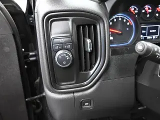 Chevrolet Silverado 1500 2023 4x2 Custom 4dr Crew Cab 5.8 ft. SB