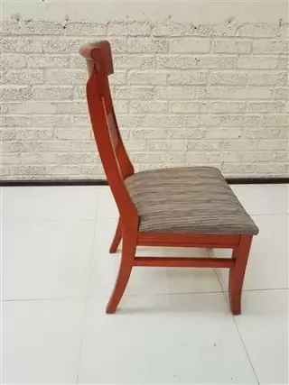 Silla Modelo Burdeos