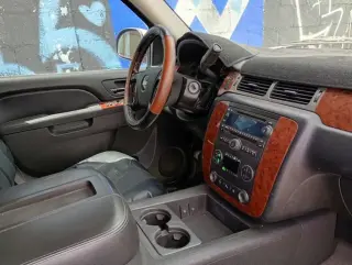 Remato Suburban buen estado