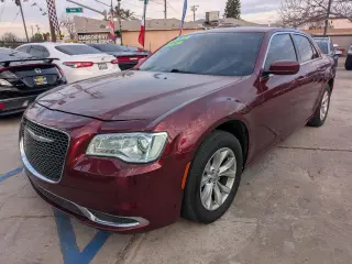 2016 Chrysler 300 Limited RWD