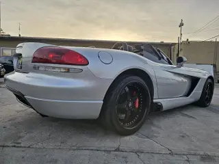 2004 Dodge Viper SRT-10