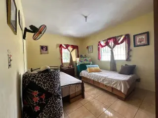 VENDO CASA MAS APARTAMENTO