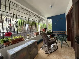 VENDO CASA MAS APARTAMENTO