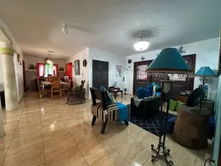 VENDO CASA MAS APARTAMENTO