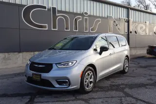 2024 Chrysler Pacifica Limited FWD