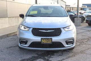 2024 Chrysler Pacifica Limited FWD