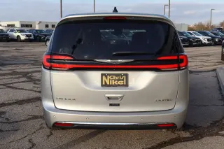 2024 Chrysler Pacifica Limited FWD