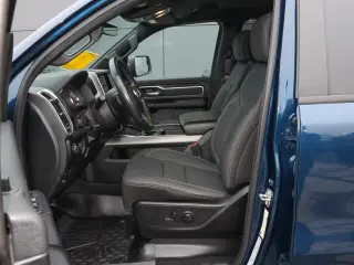 2022 RAM 1500 Big Horn 4x4 Crew Cab 5'7 Box