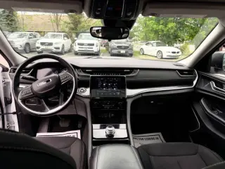 2021 Jeep Grand Cherokee L Laredo