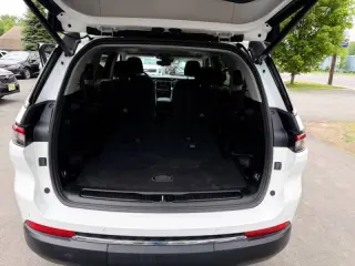 2021 Jeep Grand Cherokee L Laredo
