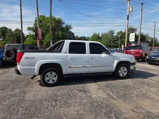 2005 Chevrolet Avalanche 1500 LS