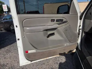 2005 Chevrolet Avalanche 1500 LS