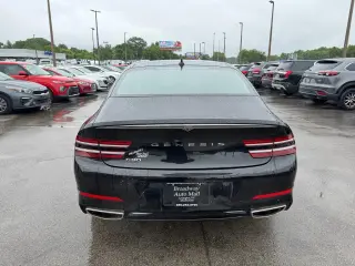 2021 Genesis G80 Base