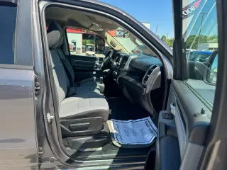 2020 RAM 1500 Big Horn 4x4 Quad Cab 6'4" Box