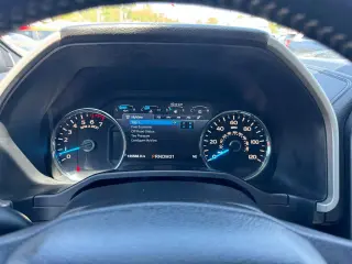 2015 Ford F-150 SuperCrew 145" Lariat