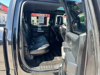 2015 Ford F-150 SuperCrew 145" Lariat