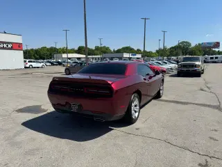 2019 Dodge Challenger SXT RWD