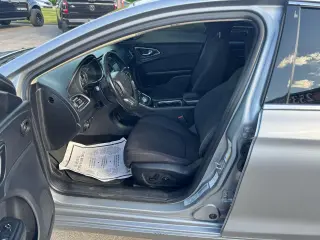 2016 Chrysler 200 4dr Sdn Limited FWD
