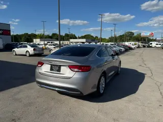 2016 Chrysler 200 4dr Sdn Limited FWD