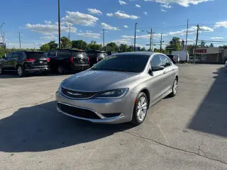 2016 Chrysler 200 4dr Sdn Limited FWD