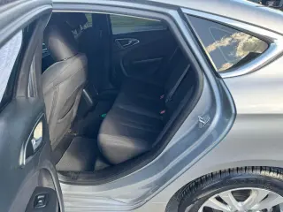 2016 Chrysler 200 4dr Sdn Limited FWD