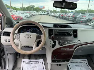 2011 Toyota Sienna XLE