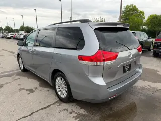 2011 Toyota Sienna XLE