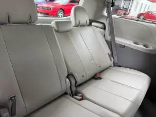 2011 Toyota Sienna XLE