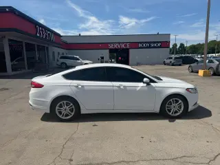 2018 Ford Fusion SE FWD