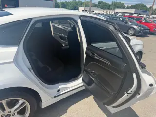 2018 Ford Fusion SE FWD