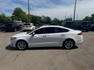 2018 Ford Fusion SE FWD