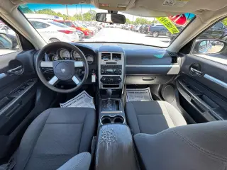 2010 Dodge Charger 4dr Sdn SXT RWD