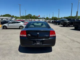 2010 Dodge Charger 4dr Sdn SXT RWD