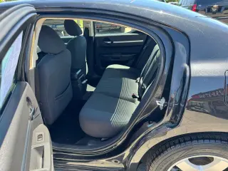 2010 Dodge Charger 4dr Sdn SXT RWD