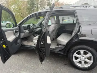 2012 Toyota RAV4 LIMITED