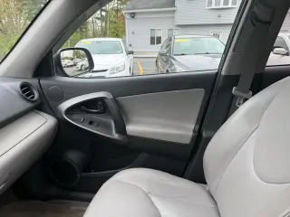 2012 Toyota RAV4 LIMITED