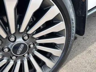 Lincoln Navigator L 2019 4x4 Reserve 4dr SUV