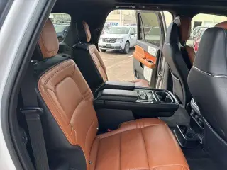 Lincoln Navigator L 2019 4x4 Reserve 4dr SUV