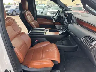 Lincoln Navigator L 2019 4x4 Reserve 4dr SUV