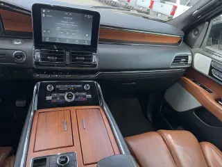 Lincoln Navigator L 2019 4x4 Reserve 4dr SUV