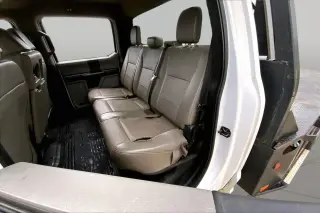 Ford F-350 Super Duty 2020 4x4 XLT 4dr Crew Cab 179 in. WB DRW Chassis