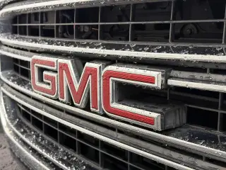 GMC Yukon 2019 4x4 SLT 4dr SUV