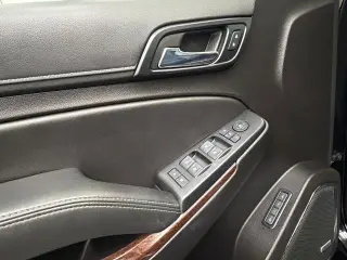 GMC Yukon 2019 4x4 SLT 4dr SUV