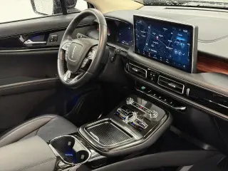 Lincoln Nautilus 2023 Reserve 4dr SUV