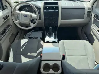 Ford Escape 2009 AWD XLS 4dr SUV