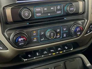 GMC Sierra 1500 2018 4x4 Denali 4dr Crew Cab 5.8 ft. SB