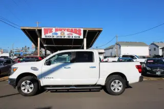 2017 Nissan Titan 4x4 Crew Cab SV