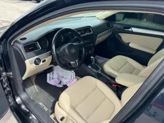 2014 Volkswagen Jetta Sedan 4dr Auto SE PZEV