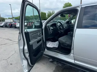 2017 RAM 2500 SLT 4x4 Crew Cab 6'4" Box